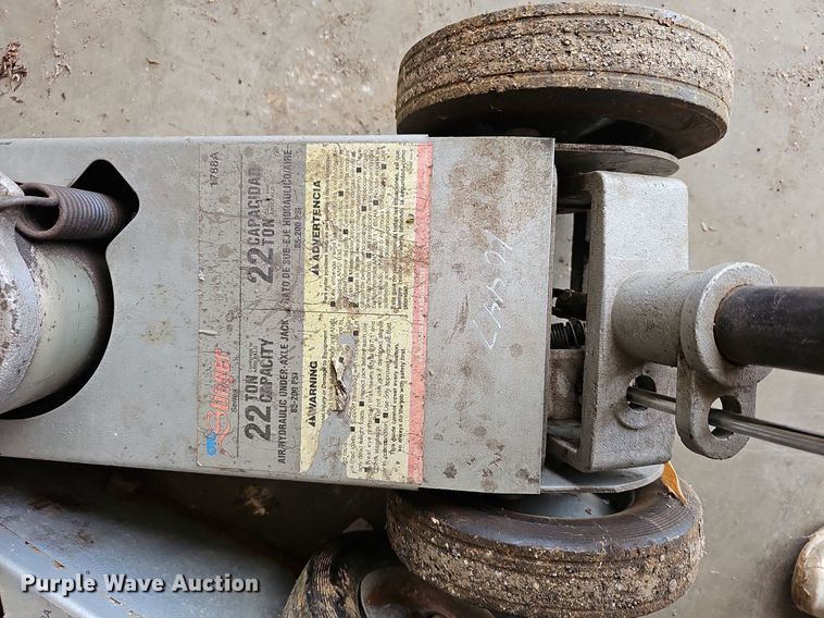 image for item MP9495 (2) OTC Stringer bottle jacks