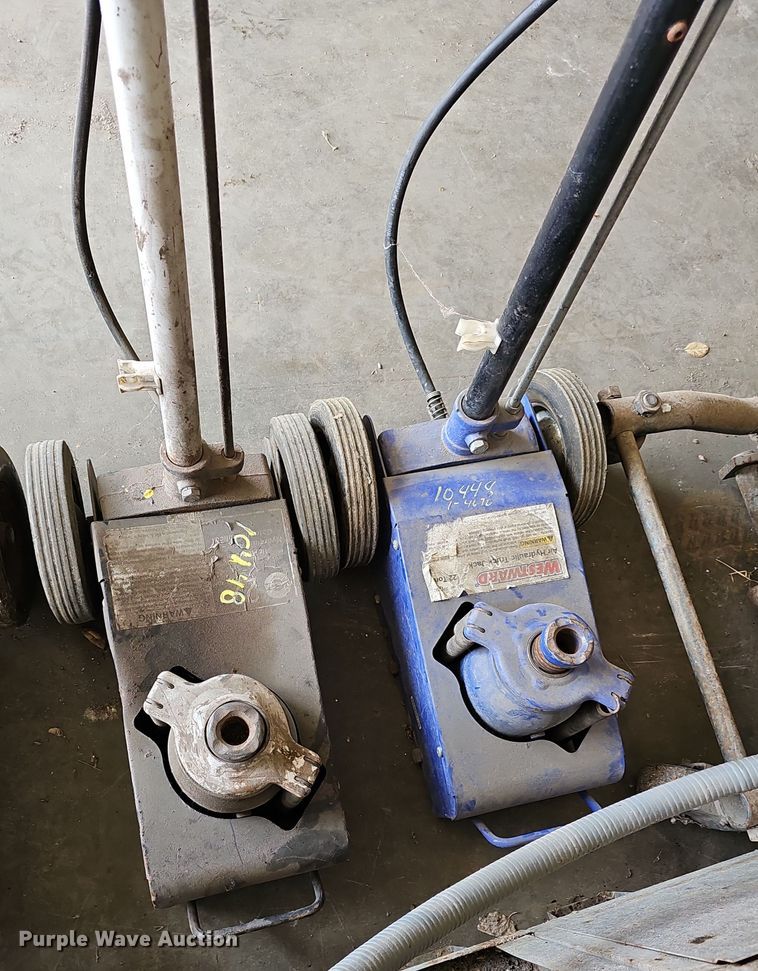 image for item MP9496 (2) bottle jacks