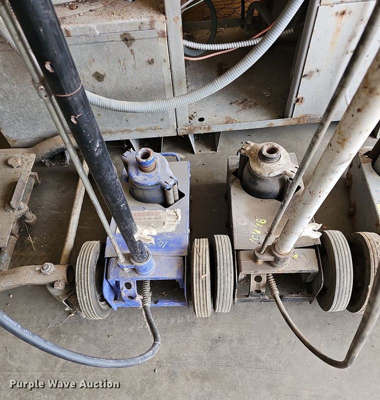 image for item MP9496 (2) bottle jacks