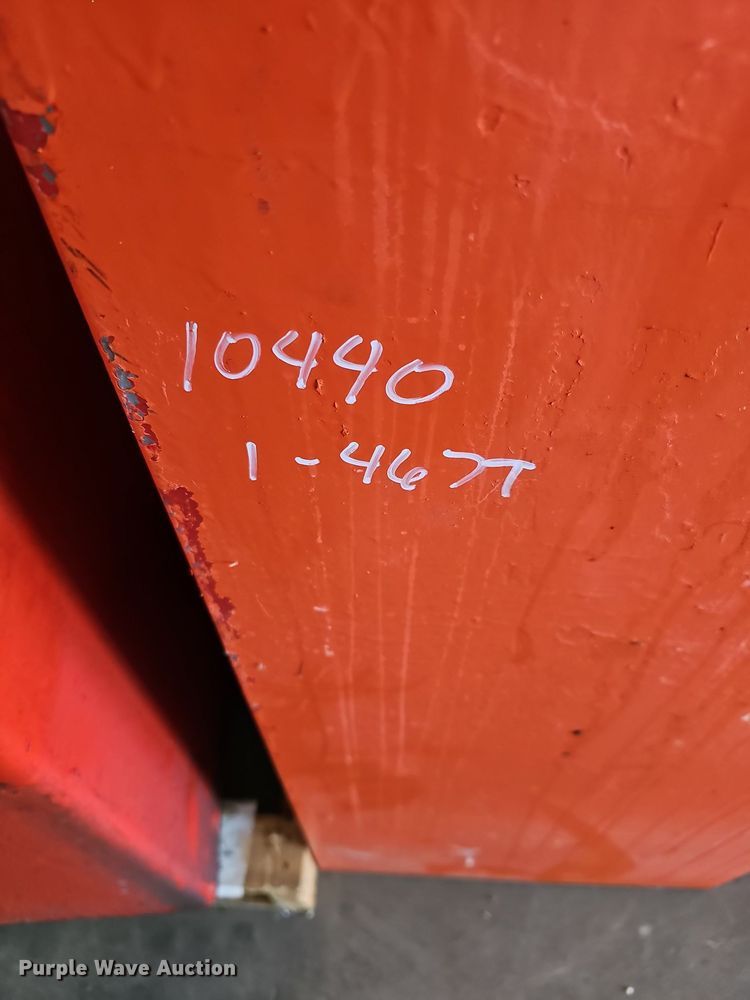 image for item MP9499 (2) oil tanks