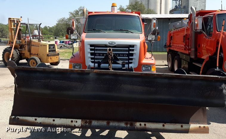 image for item NF9133 2003 Sterling LT7501  dump truck