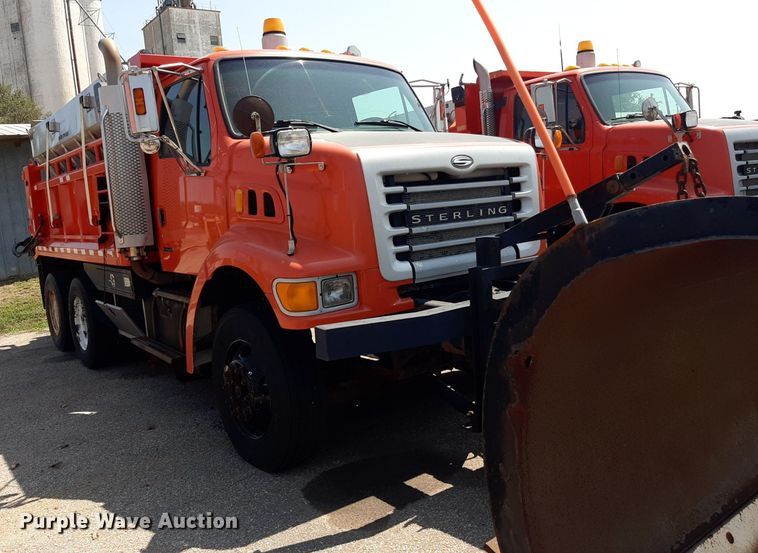image for item NF9133 2003 Sterling LT7501  dump truck