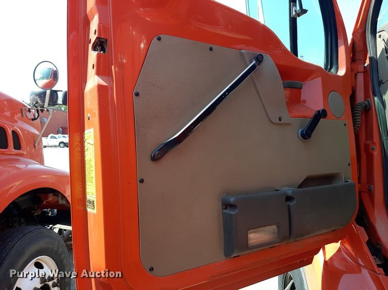 image for item NF9133 2003 Sterling LT7501  dump truck