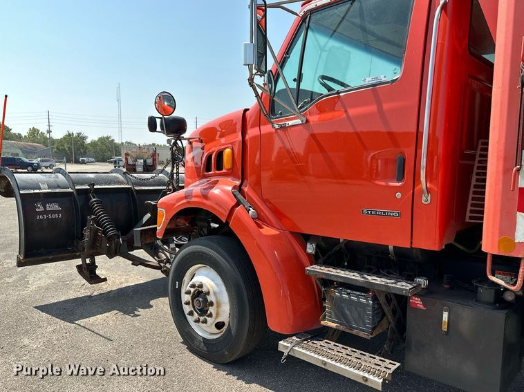 image for item NF9134 2003 Sterling LT7501  dump truck