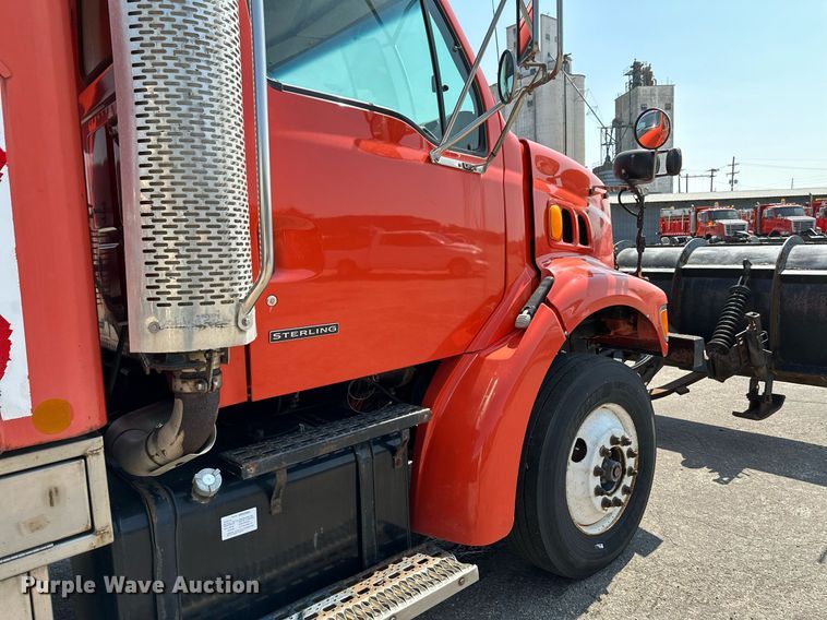 image for item NF9134 2003 Sterling LT7501  dump truck