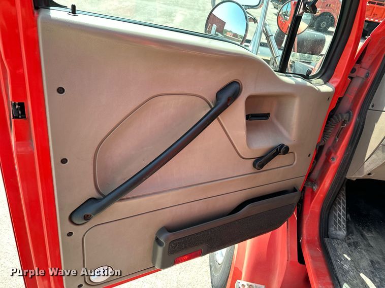 image for item NF9139 2009 Sterling LT7501  dump truck