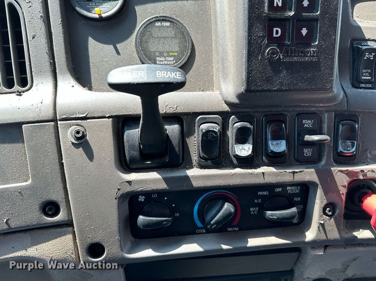 image for item NF9139 2009 Sterling LT7501  dump truck