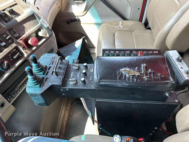 image for item NF9139 2009 Sterling LT7501  dump truck