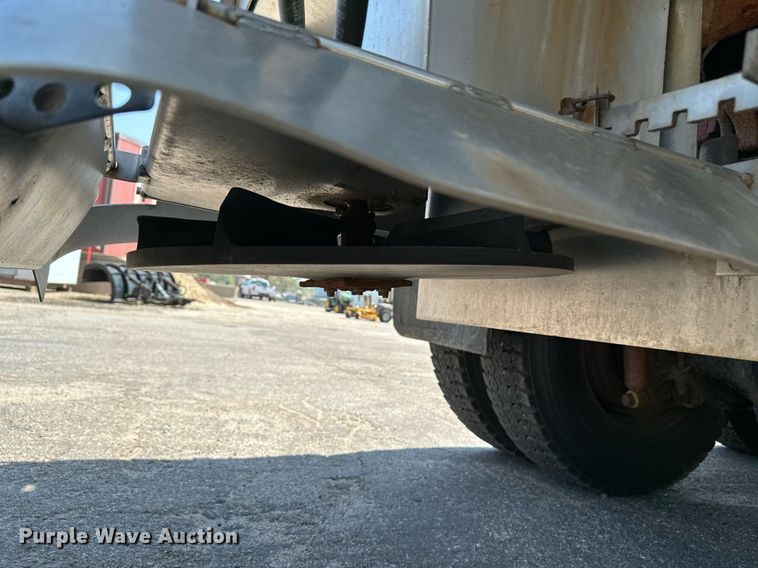 image for item NF9140 2005 Sterling LT7500  dump truck