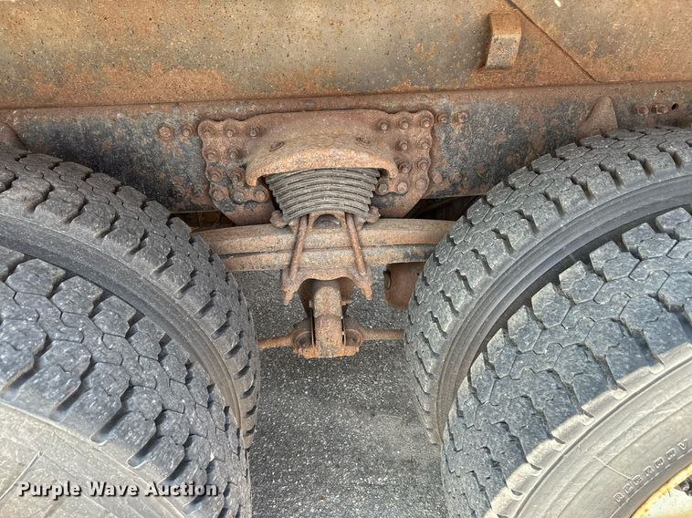 image for item NF9140 2005 Sterling LT7500  dump truck