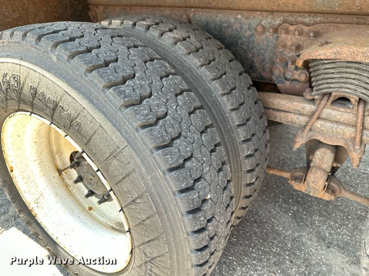 image for item NF9140 2005 Sterling LT7500  dump truck