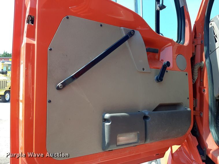 image for item NF9141 2006 Sterling LT7500  dump truck