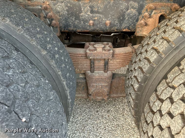 image for item NF9164 2007 International 7400  dump truck