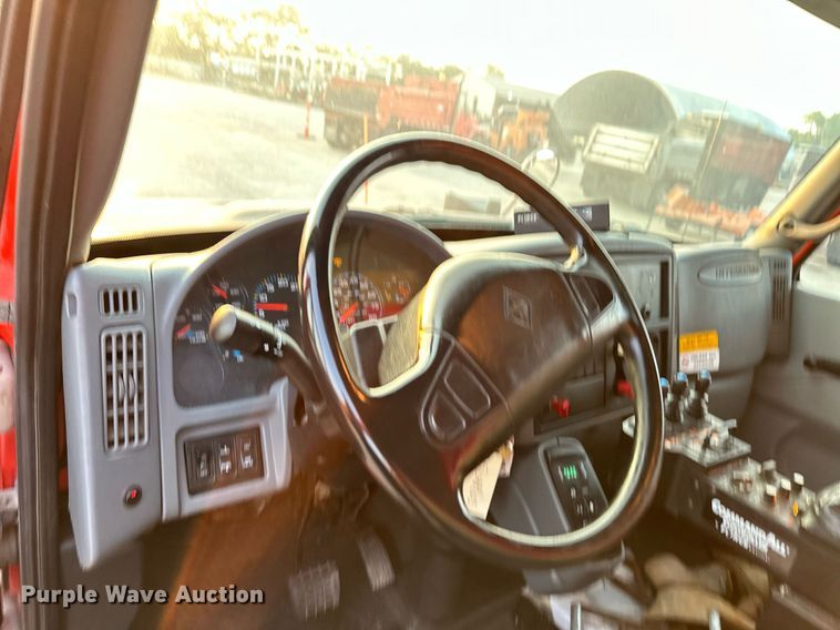 image for item NF9164 2007 International 7400  dump truck