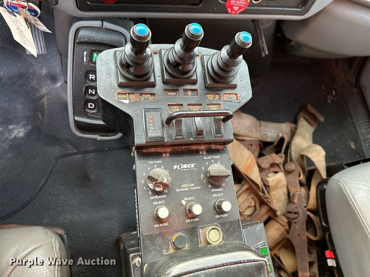 image for item NF9164 2007 International 7400  dump truck