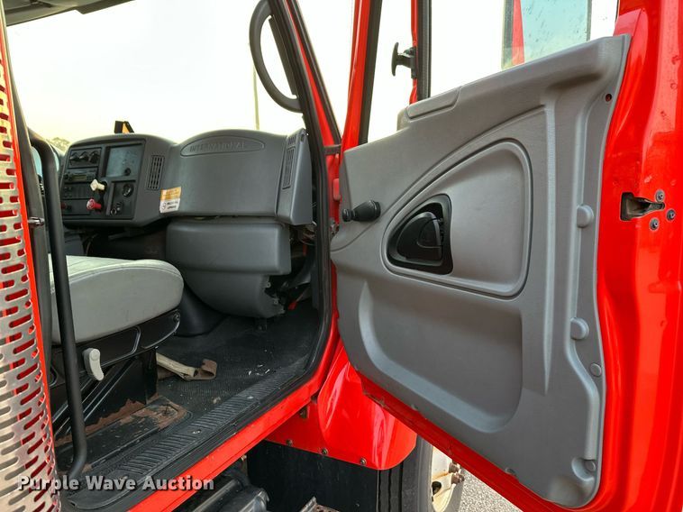 image for item NF9164 2007 International 7400  dump truck