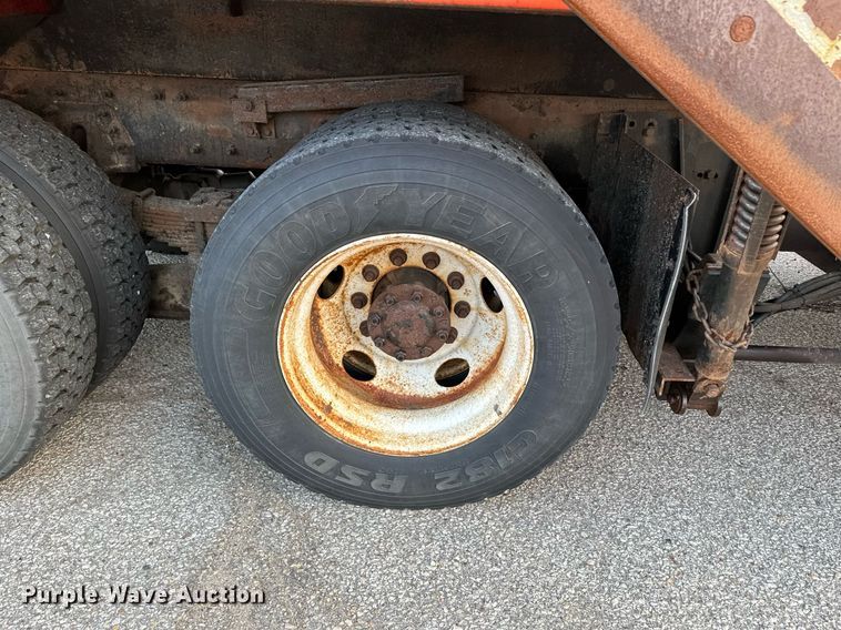 image for item NF9164 2007 International 7400  dump truck