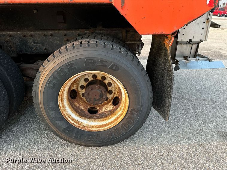 image for item NF9164 2007 International 7400  dump truck