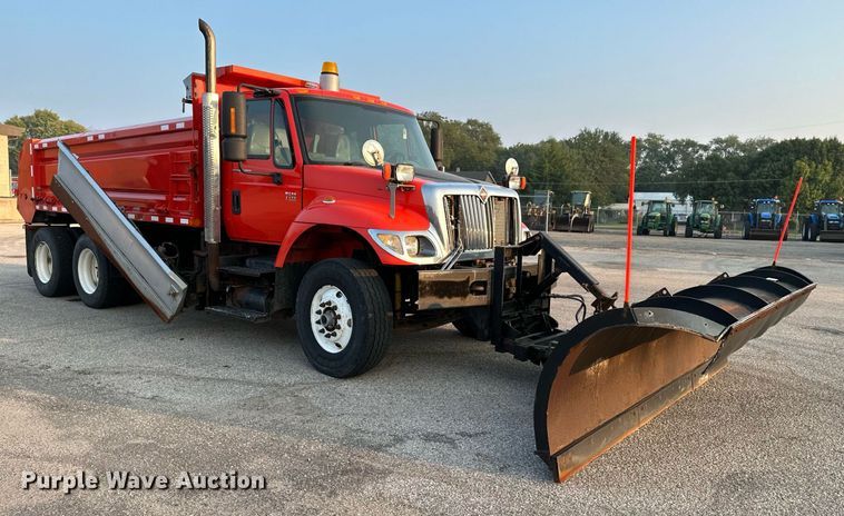 image for item NF9165 2007 International 7500  dump truck