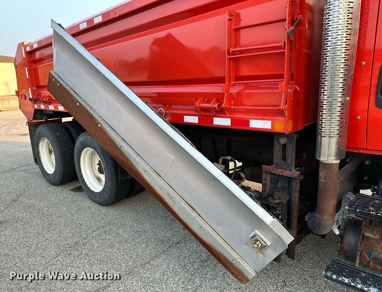 image for item NF9165 2007 International 7500  dump truck