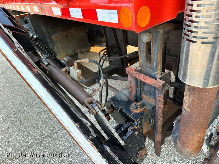 image for item NF9165 2007 International 7500  dump truck