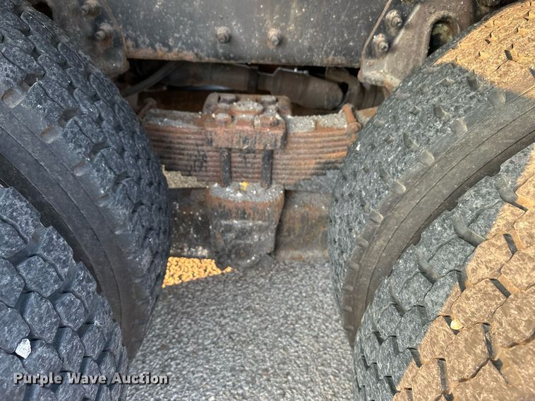 image for item NF9165 2007 International 7500  dump truck