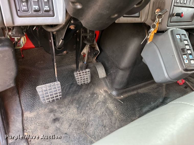 image for item NF9165 2007 International 7500  dump truck