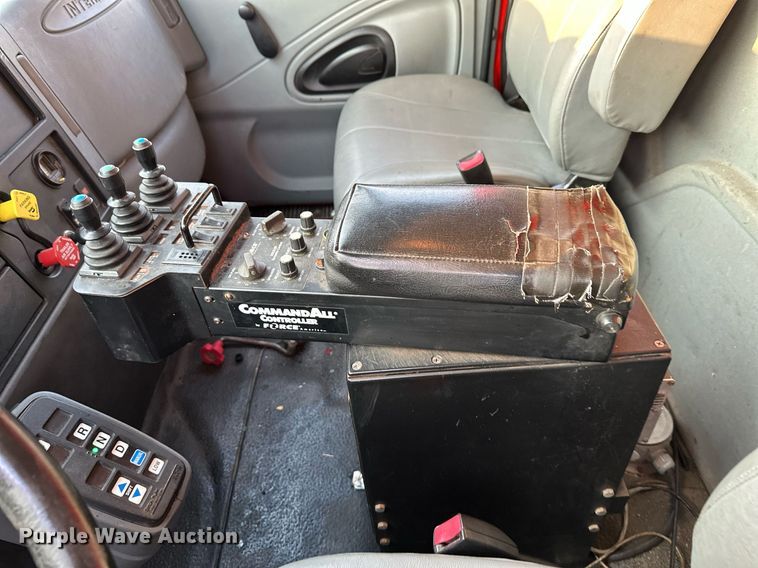 image for item NF9165 2007 International 7500  dump truck