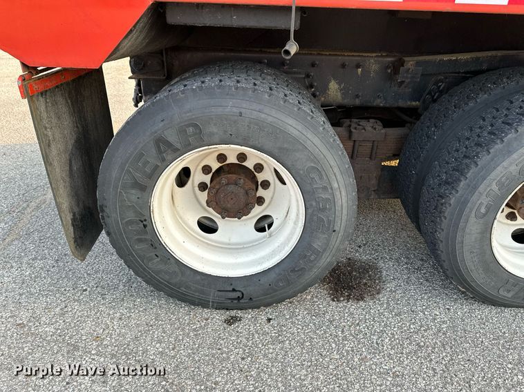 image for item NF9165 2007 International 7500  dump truck