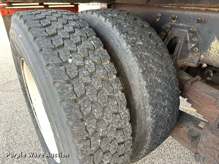 image for item NF9165 2007 International 7500  dump truck