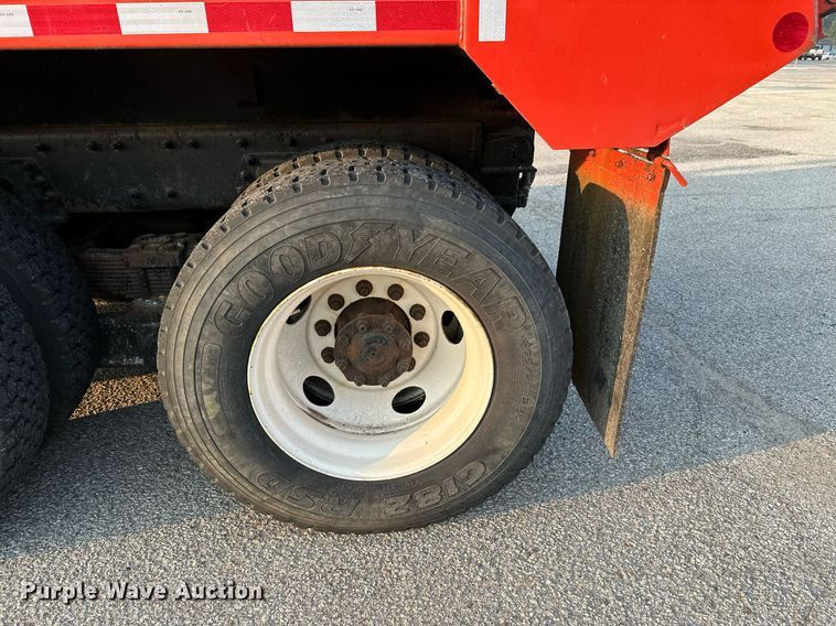 image for item NF9165 2007 International 7500  dump truck