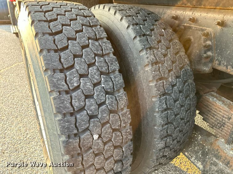 image for item NF9165 2007 International 7500  dump truck