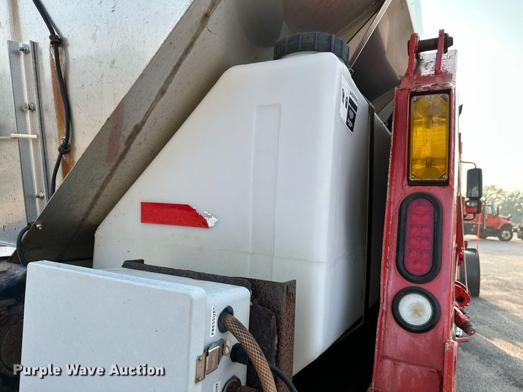 image for item NF9168 2007 International 7400  dump truck