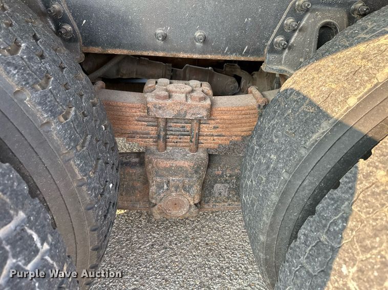 image for item NF9168 2007 International 7400  dump truck