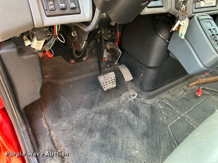 image for item NF9168 2007 International 7400  dump truck