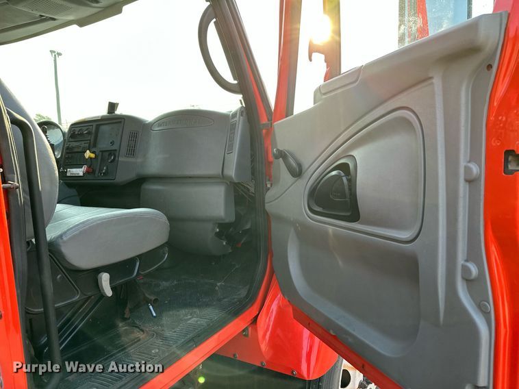 image for item NF9168 2007 International 7400  dump truck