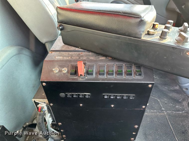 image for item NF9168 2007 International 7400  dump truck