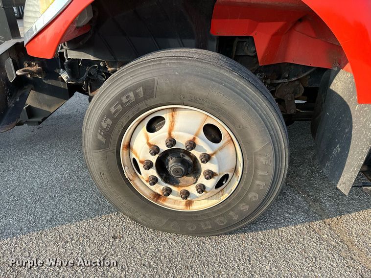 image for item NF9168 2007 International 7400  dump truck