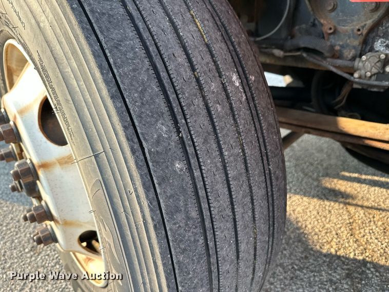 image for item NF9168 2007 International 7400  dump truck