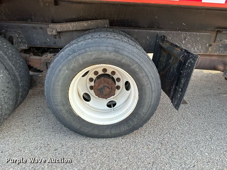 image for item NF9168 2007 International 7400  dump truck