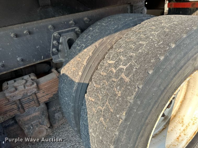 image for item NF9168 2007 International 7400  dump truck