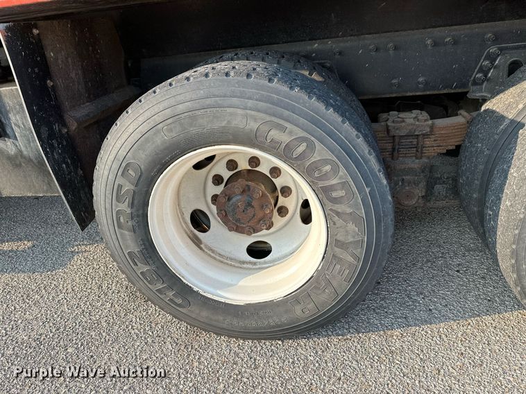 image for item NF9168 2007 International 7400  dump truck