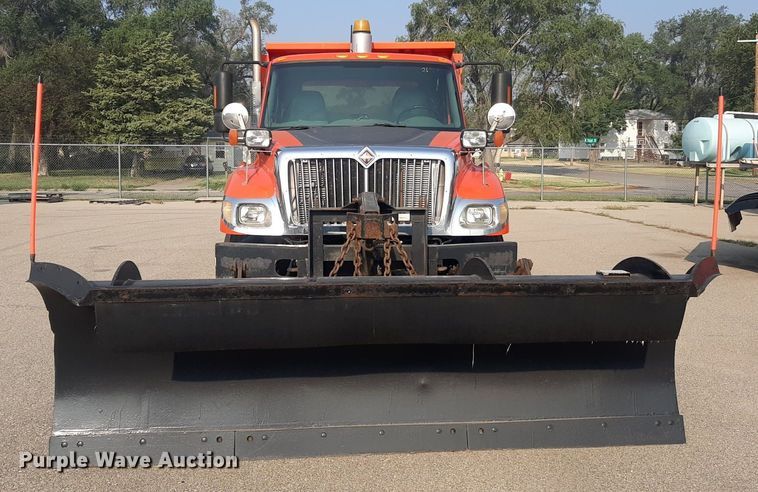 image for item NF9170 2007 International 7400  dump truck