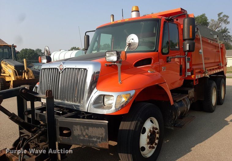 image for item NF9170 2007 International 7400  dump truck