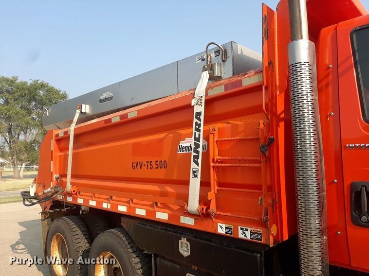 image for item NF9170 2007 International 7400  dump truck