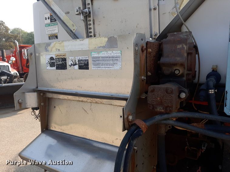 image for item NF9170 2007 International 7400  dump truck