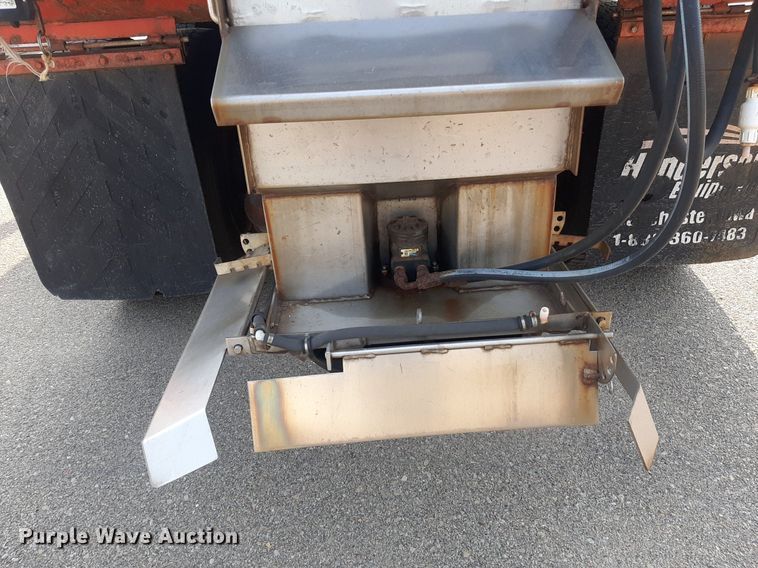 image for item NF9170 2007 International 7400  dump truck