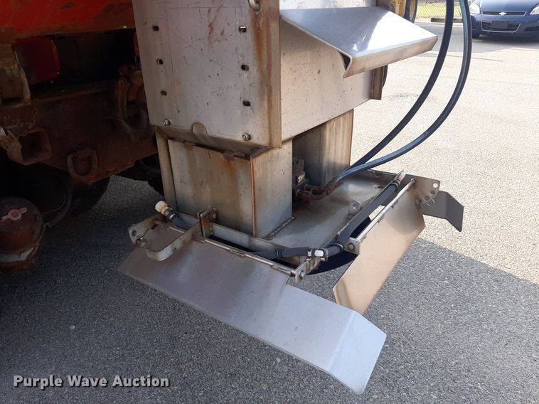 image for item NF9170 2007 International 7400  dump truck