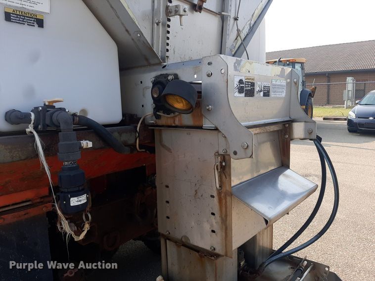 image for item NF9170 2007 International 7400  dump truck