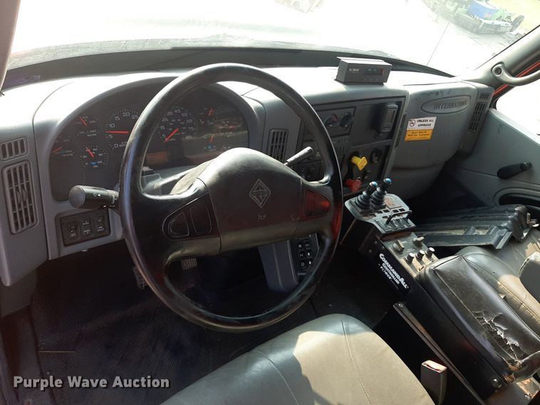 image for item NF9170 2007 International 7400  dump truck